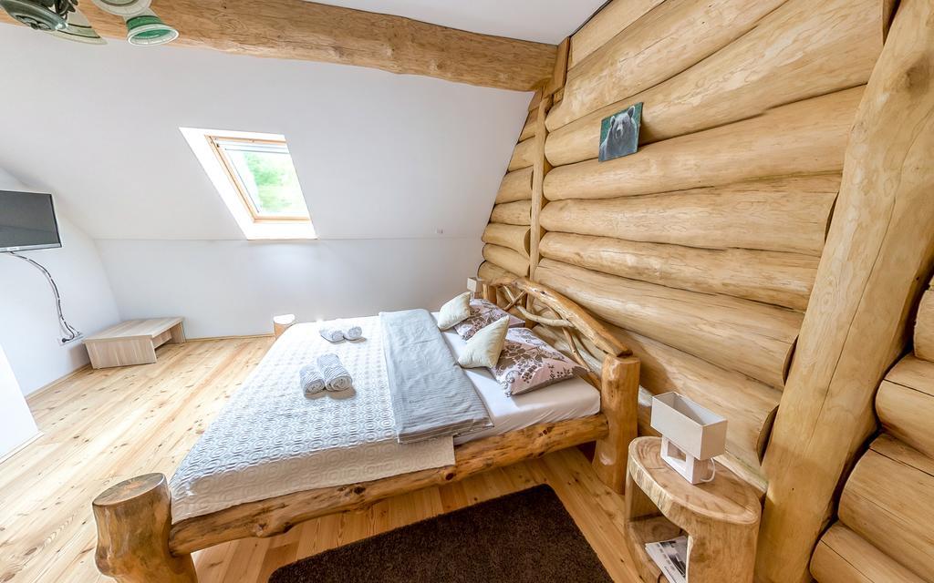 Bear'S Log Villa Seliste Dreznicko Luaran gambar