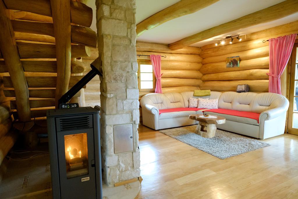 Bear'S Log Villa Seliste Dreznicko Luaran gambar